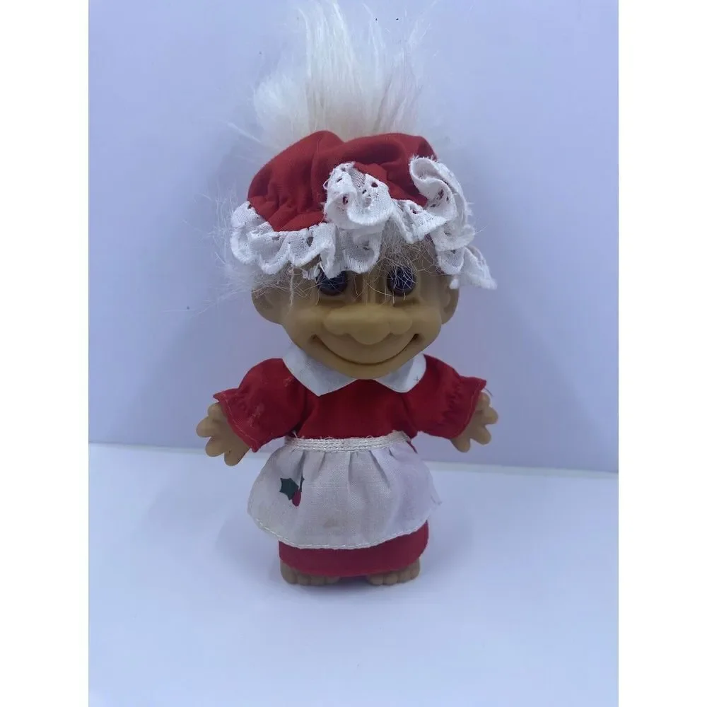 CHRISTMAS TROLL GRANDMA / MRS CLAUS - 5